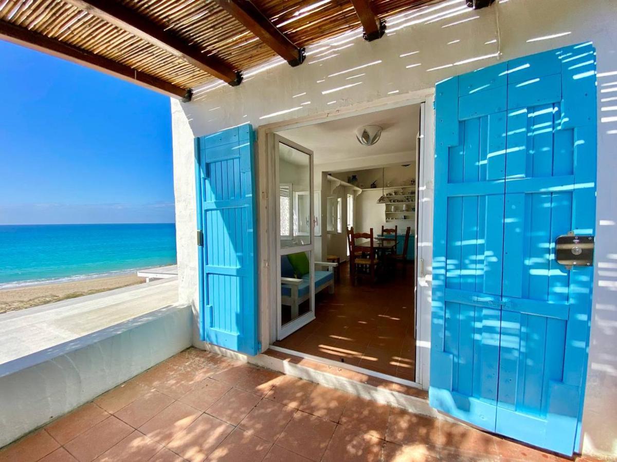 Appartamento Beachfront House Geremeas Sardegna Esterno foto
