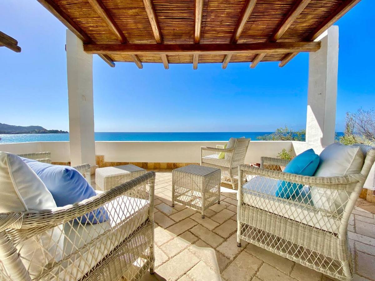 Appartamento Beachfront House Geremeas Sardegna Esterno foto